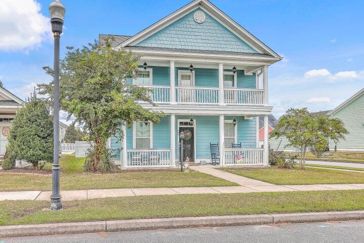 200 Crossandra Avenue