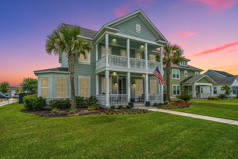 Single Family Residence in Summerville SC 410 Ashby Street.jpg