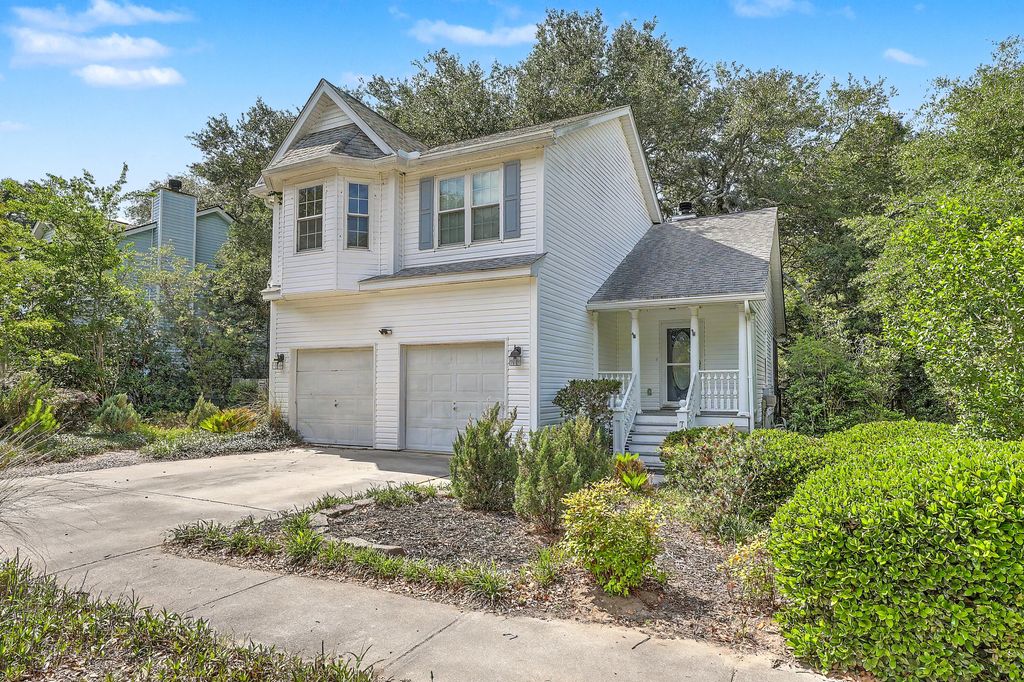 Photo of 1759 Crystal Lake Drive, Charleston, SC 29412 (MLS # 26014414)