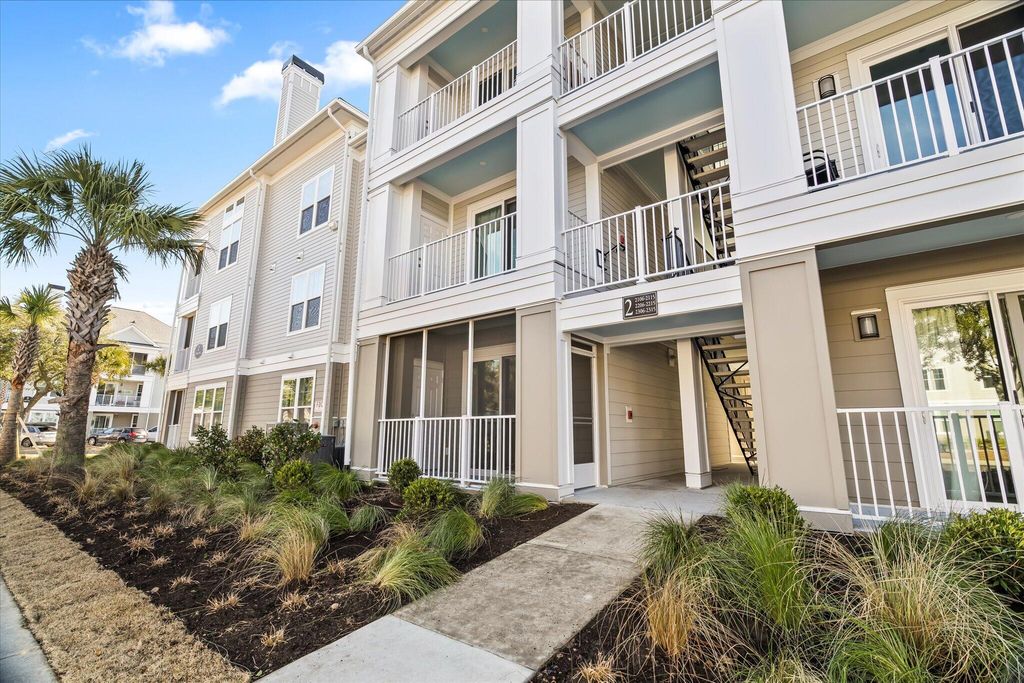 Photo of 130 River Landing Drive #2206, Charleston, SC 29492 (MLS # 26004175)