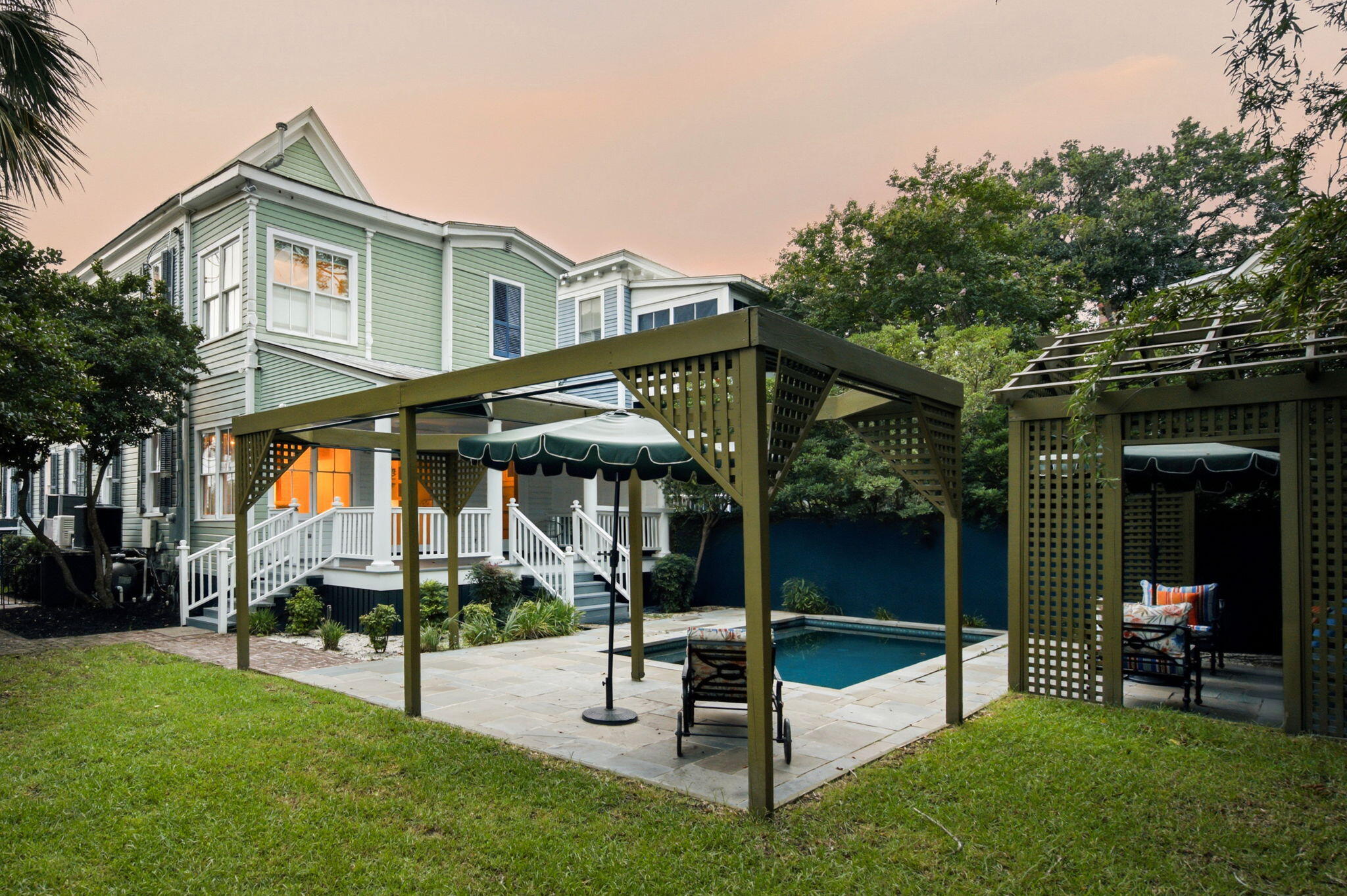 6 Rutledge Avenue