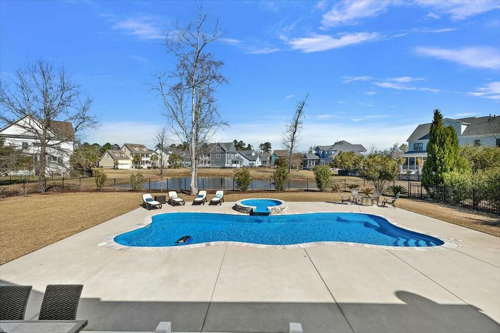 Photo of 3003 Yachtsman Drive, Mount Pleasant, SC 29466 (MLS # 25029233)