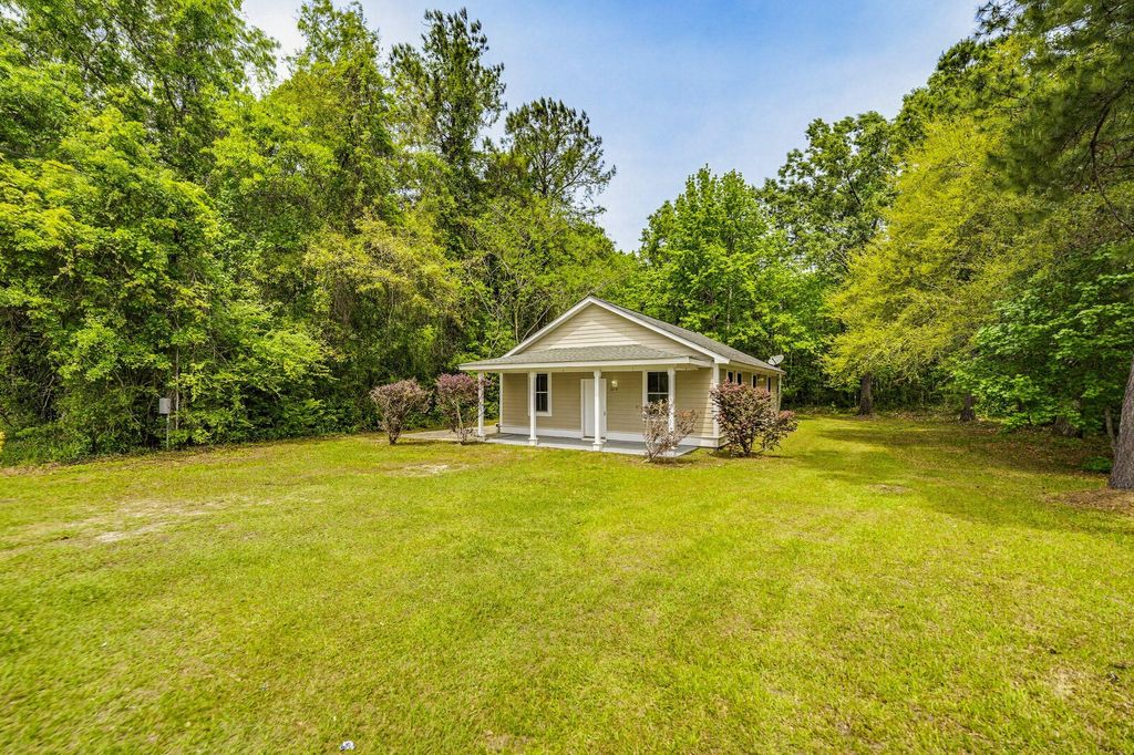 Photo of 2216 Trask Parkway, Seabrook, SC 29940 (MLS # 26012133)