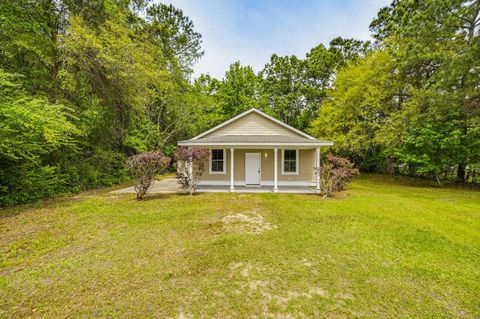 Photo of 2216 Trask Parkway, Seabrook, SC 29940 (MLS # 26012133)