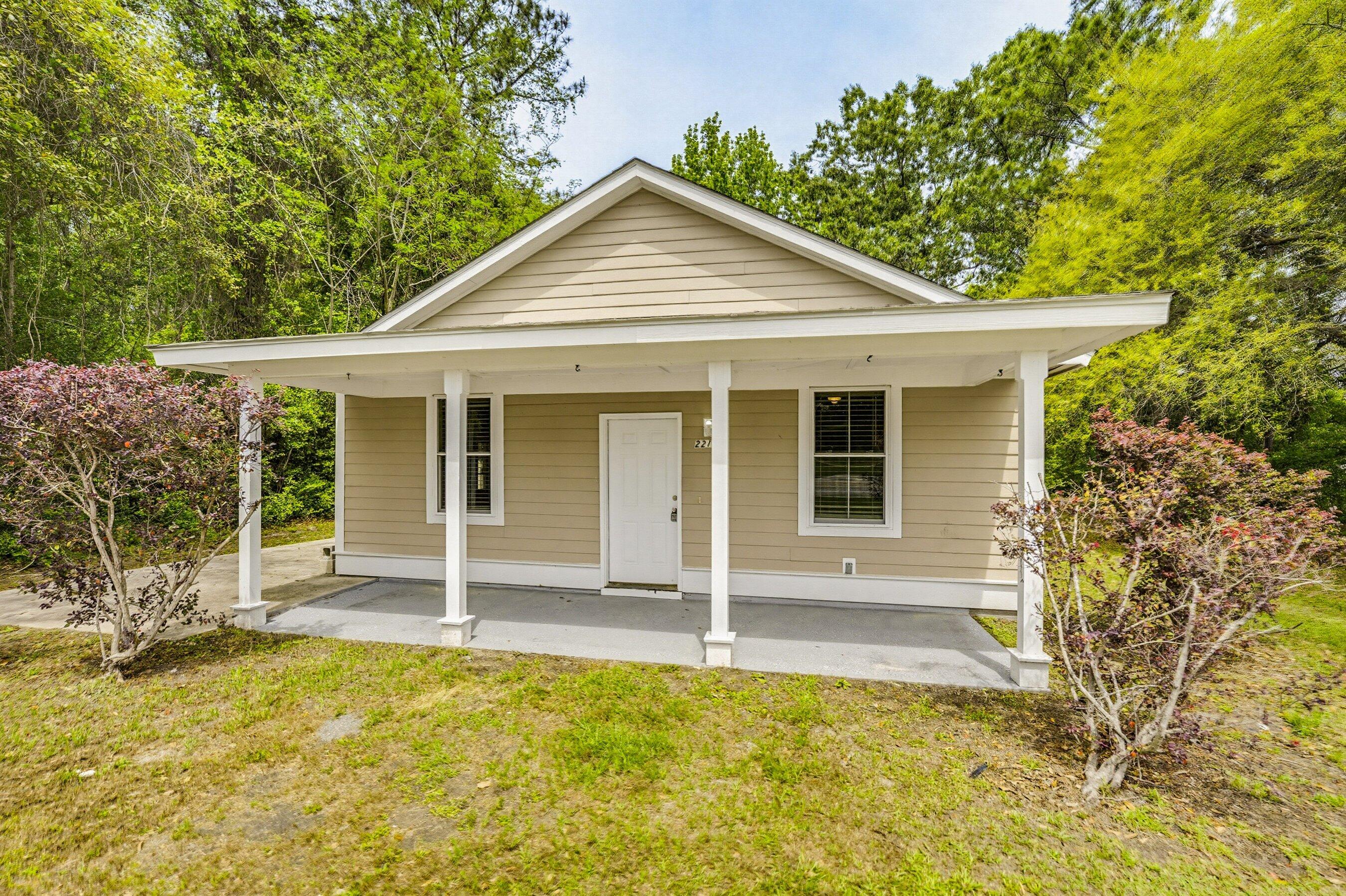2216 Trask Parkway