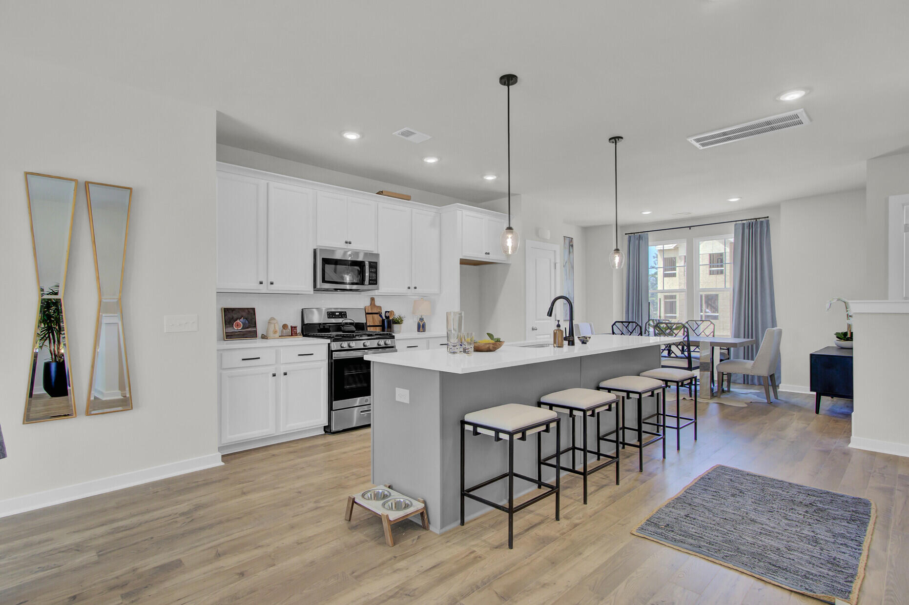 477 Caledon Court