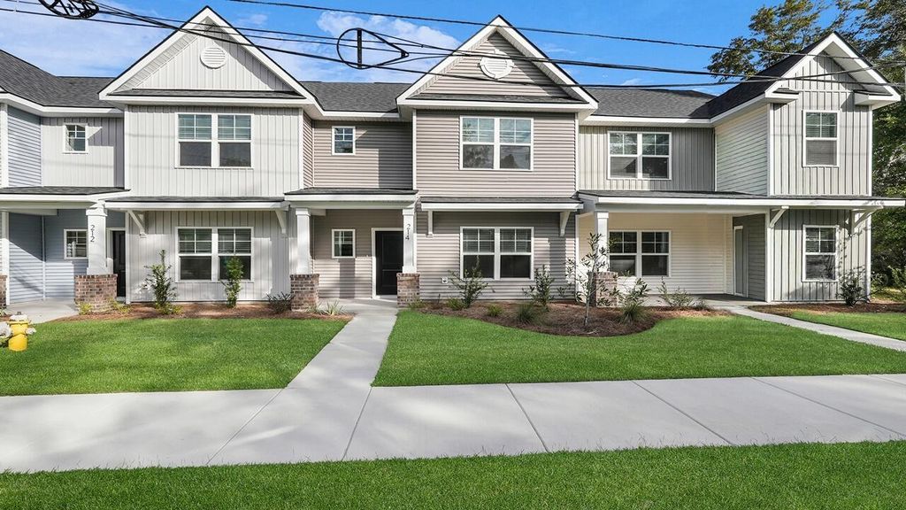 Photo of 214 Garbon Drive, Summerville, SC 29485 (MLS # 25025339)