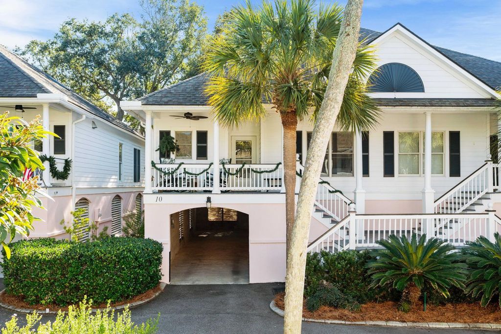 Photo of 10 Links Clubhouse Court, Isle of Palms, SC 29451 (MLS # 25032316)