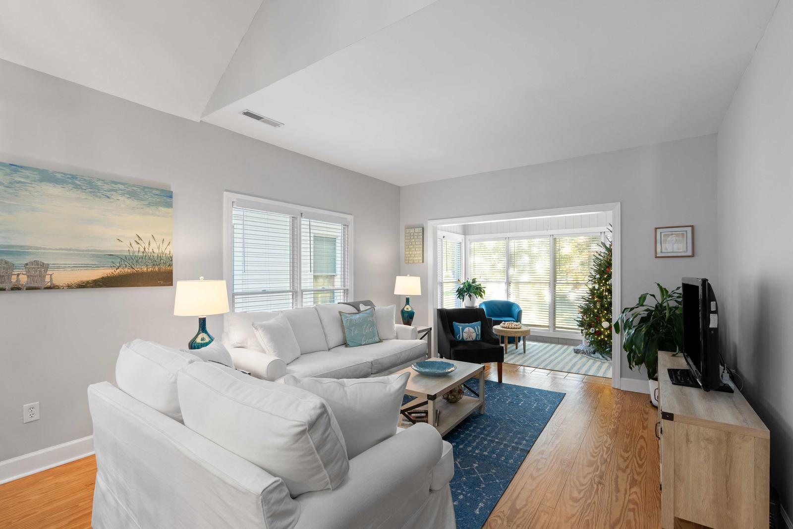 10 Links Clubhouse Court