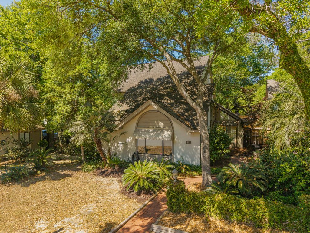 Photo of 307 Mallard Court, Mount Pleasant, SC 29464 (MLS # 26011204)