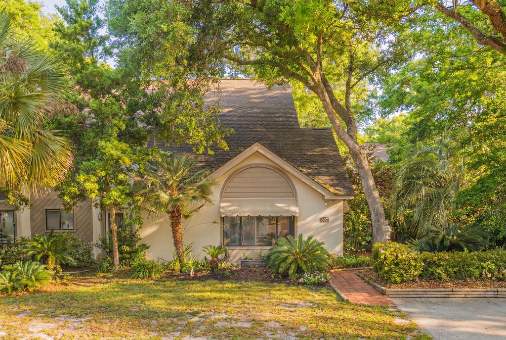 Photo of 307 Mallard Court, Mount Pleasant, SC 29464 (MLS # 26011204)