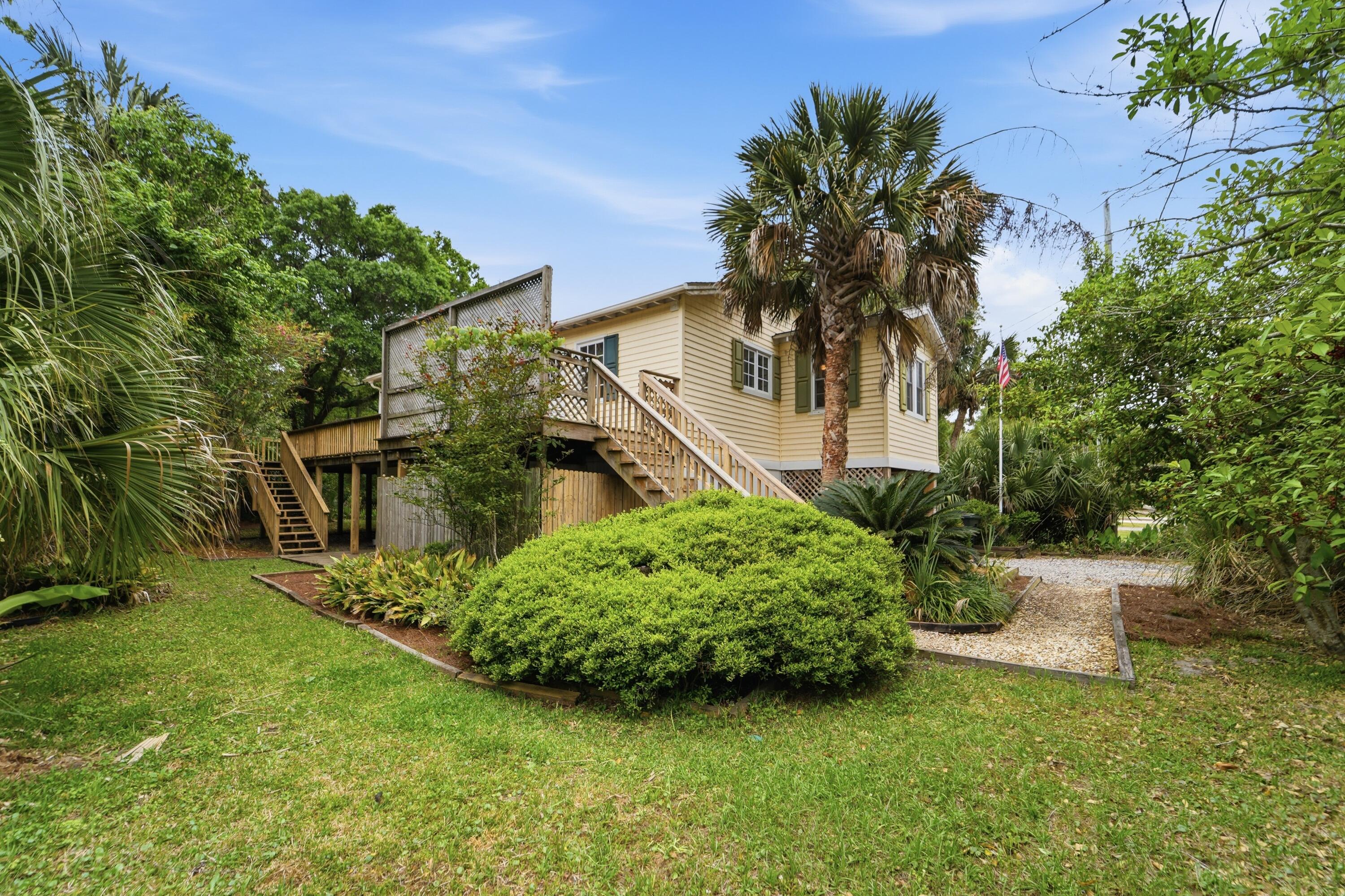 215 W Hudson Avenue