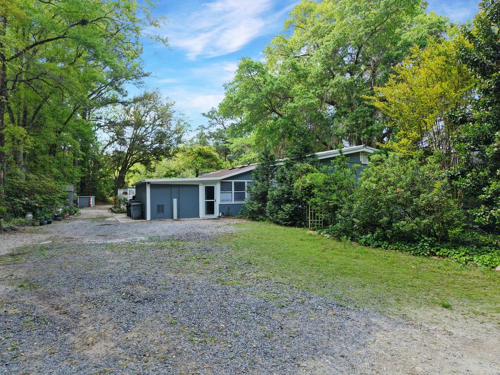 Photo of 4869 Slans Island Road, Hollywood, SC 29449 (MLS # 26000127)