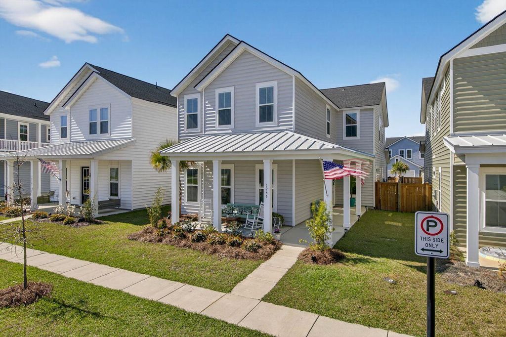 Photo of 1963 Longhorn Lane, Summerville, SC 29485 (MLS # 26008159)