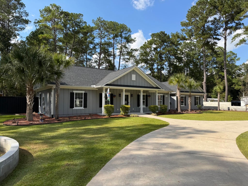 Photo of 150 Dantzler Lane, Summerville, SC 29483 (MLS # 26028736)