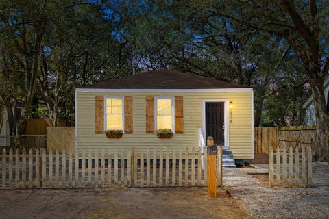 2718 E Surrey Drive North Charleston SC 29405