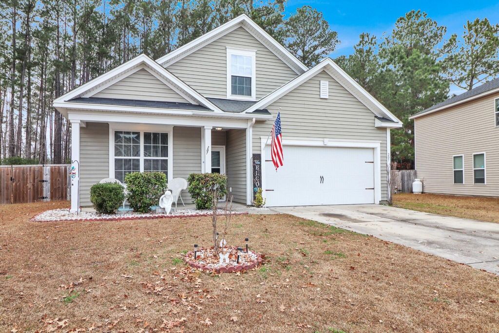 Photo of 207 Short Woods Court, Summerville, SC 29483 (MLS # 26000280)