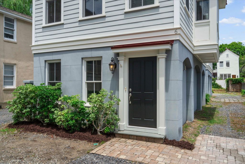 Photo of 6 Kirkland Lane, Charleston, SC 29401 (MLS # 25019868)
