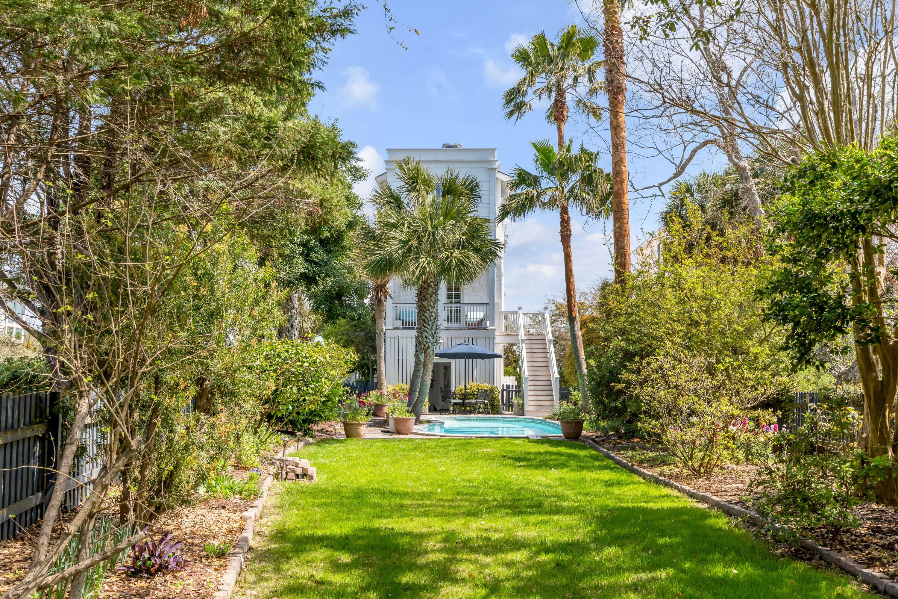 904 Middle Street