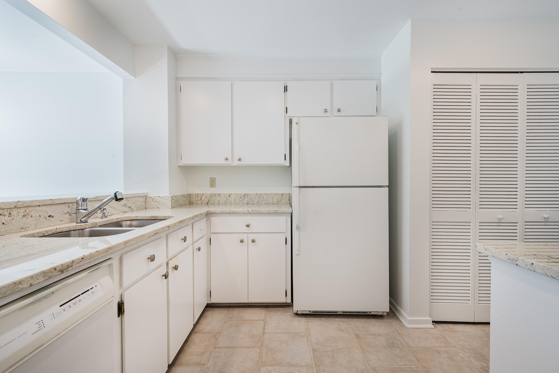 1133 Shadow Lake Circle 29