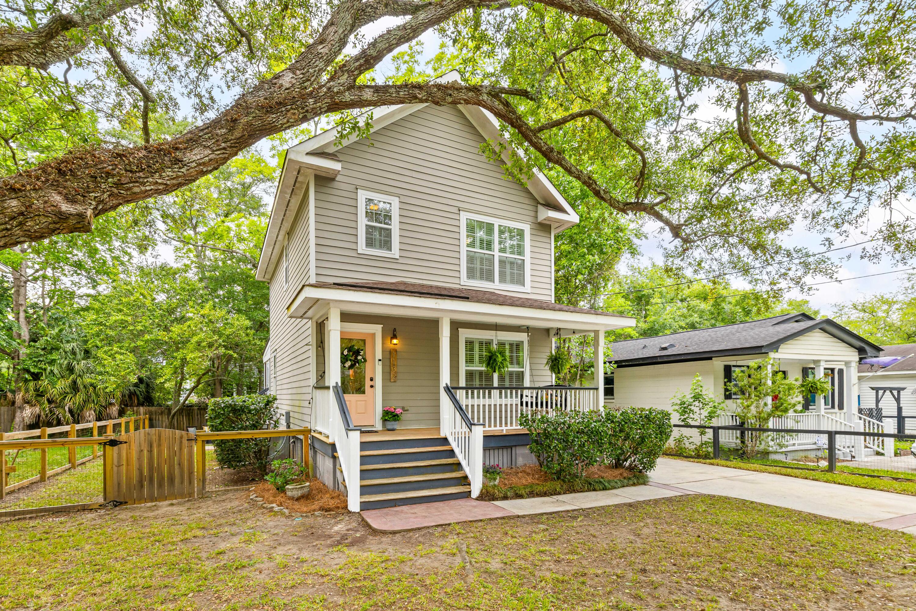 1132 Davidson Avenue