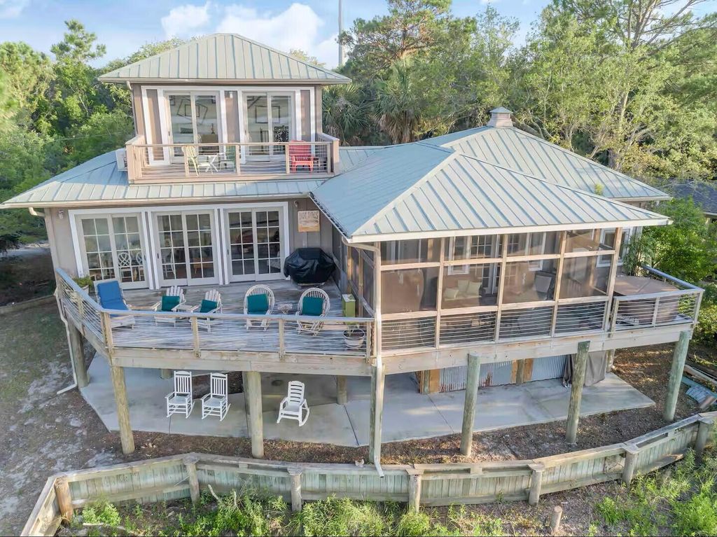 Photo of 522 E Huron Avenue, Folly Beach, SC 29439 (MLS # 25025972)