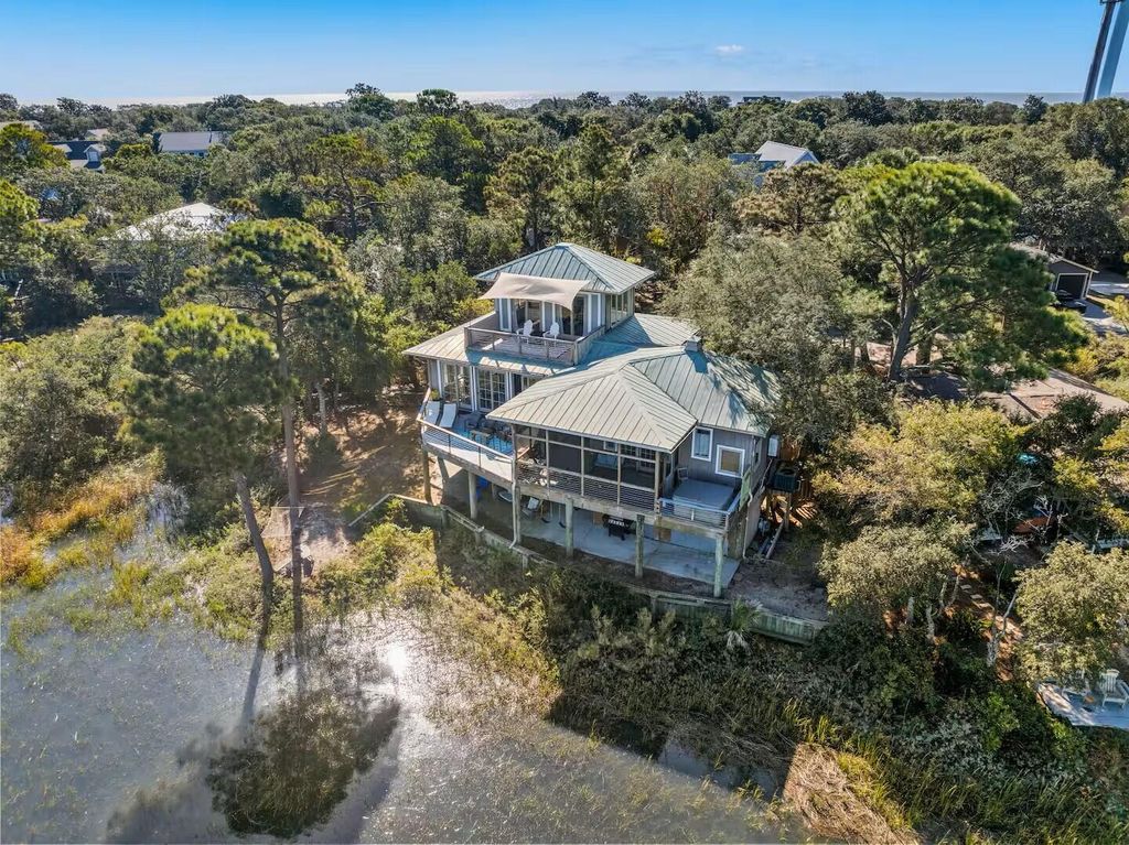 Photo of 522 E Huron Avenue, Folly Beach, SC 29439 (MLS # 25025972)
