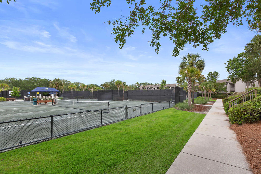 1627 Live Oak Park