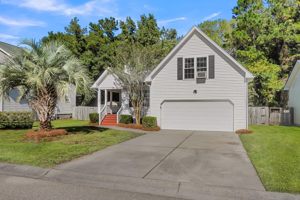 Photo of 443 Courtland Drive, Summerville, SC 29486 (MLS # 26027858)