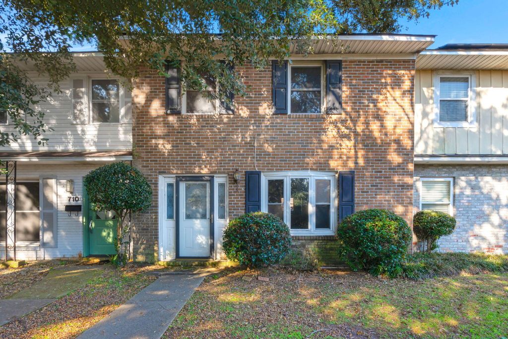 Photo of 712 Harbor Lane, Mount Pleasant, SC 29464 (MLS # 26000677)