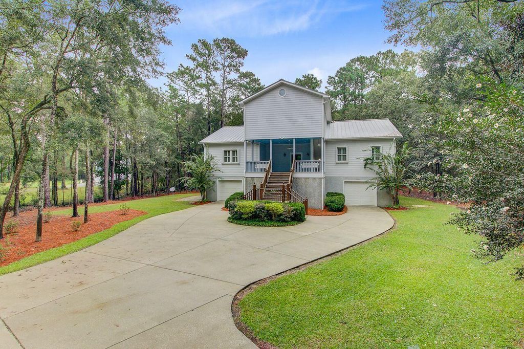 Photo of 10088 Hercules Road, McClellanville, SC 29458 (MLS # 25027900)