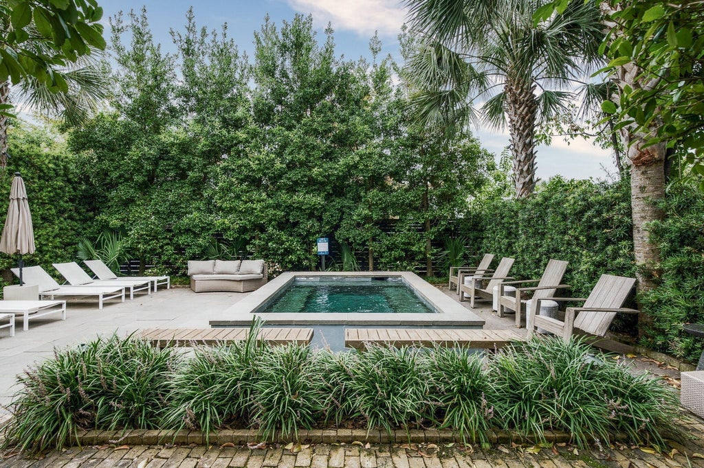 Photo of 111 Cannon Street, Charleston, SC 29403 (MLS # 26026897)