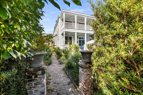 Photo of 111 Cannon Street, Charleston, SC 29403 (MLS # 26026897)
