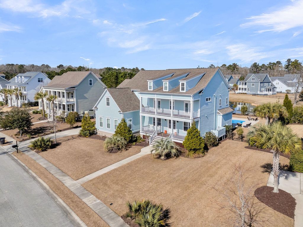 Photo of 3003 Yachtsman Drive, Mount Pleasant, SC 29466 (MLS # 26003106)