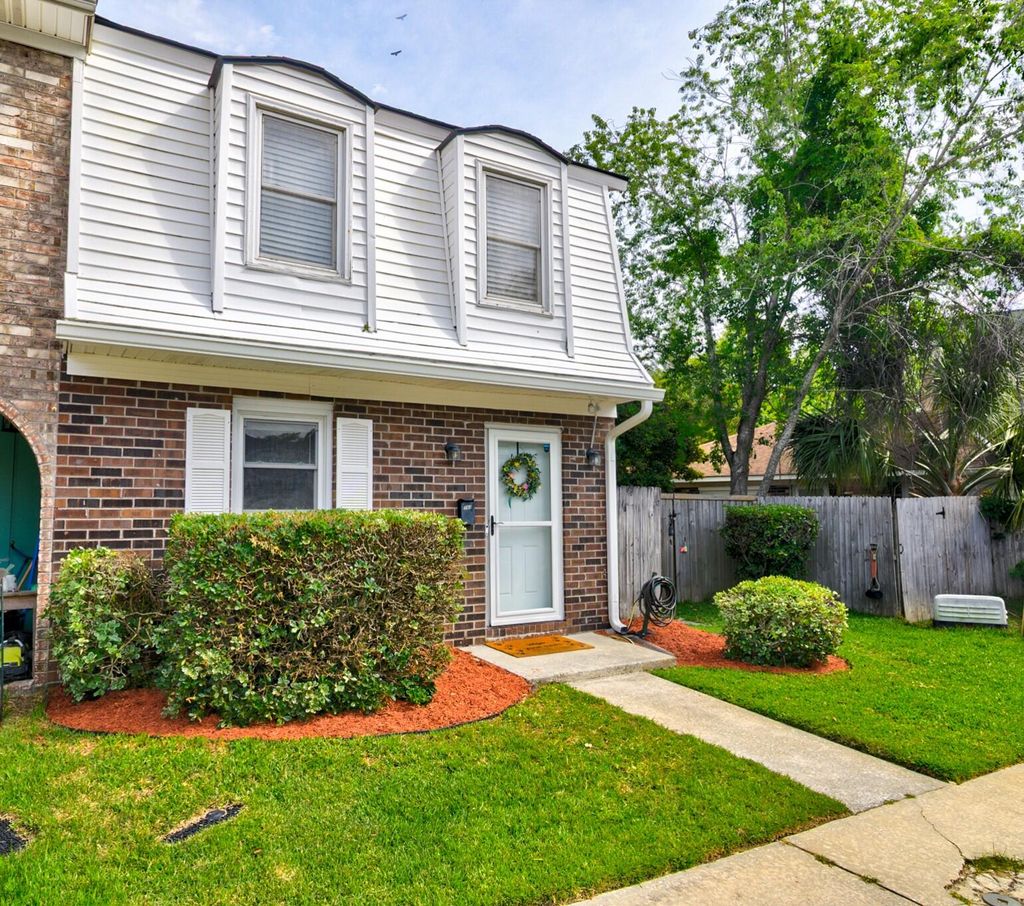 Photo of 743 Ralston Court, Mount Pleasant, SC 29464 (MLS # 26014810)