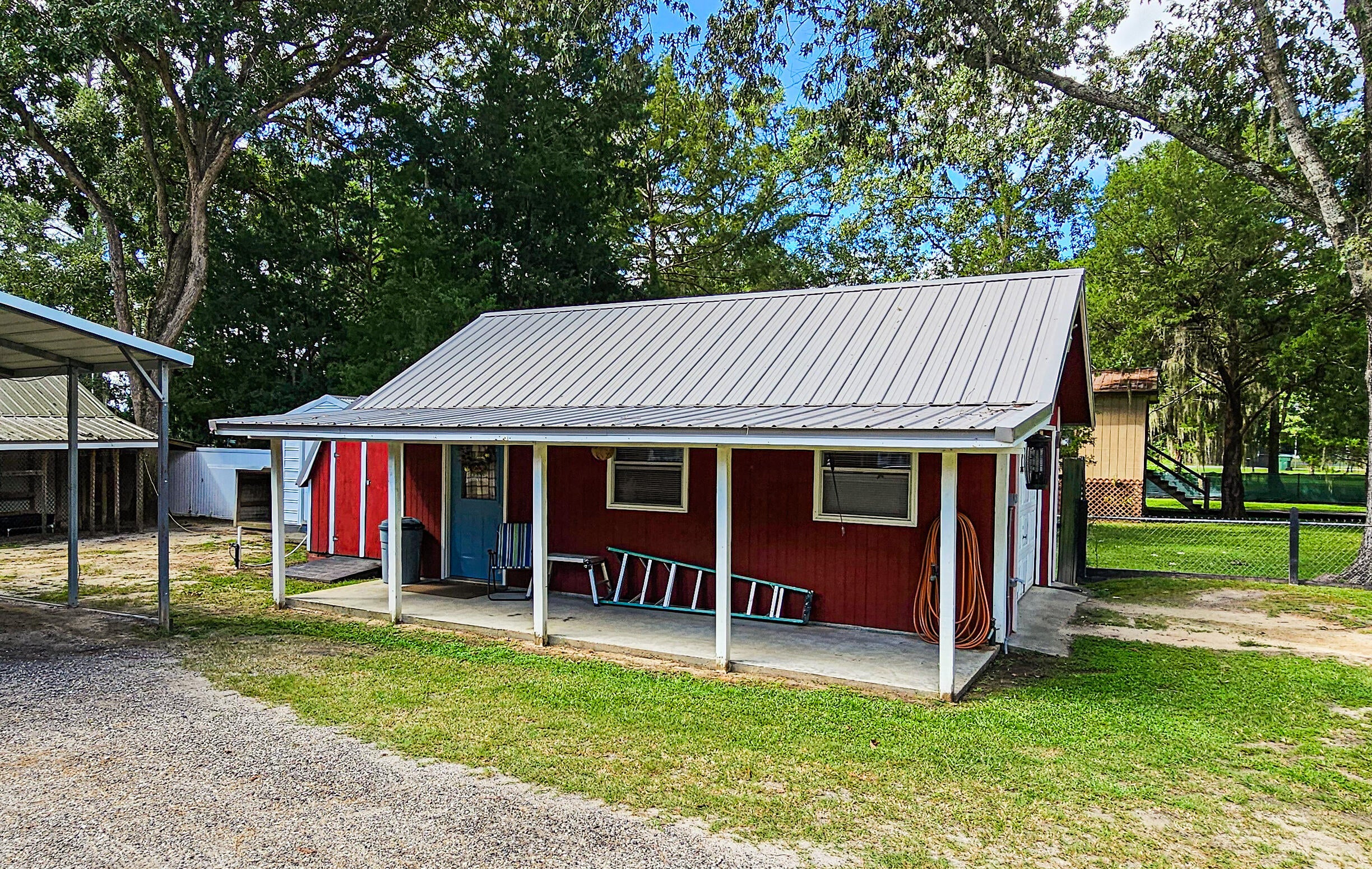 4093 Prices Bridge Lane