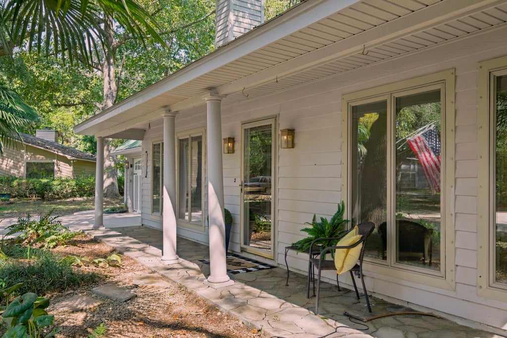 Photo of 2321 Chairmaker Court, Charleston, SC 29414 (MLS # 26026479)