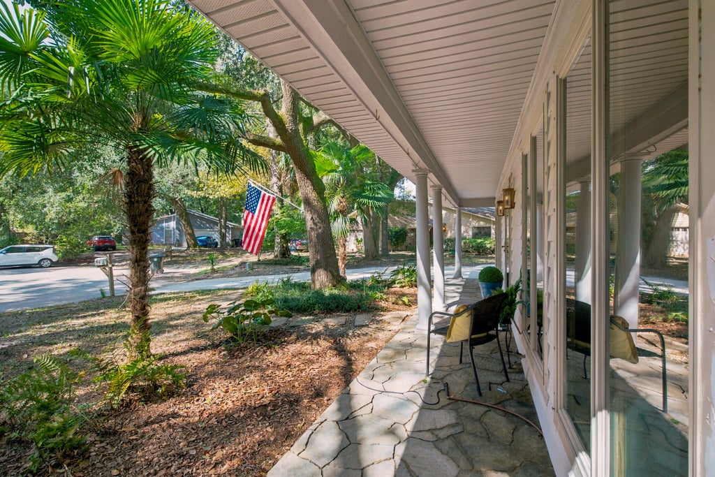 Photo of 2321 Chairmaker Court, Charleston, SC 29414 (MLS # 26026479)