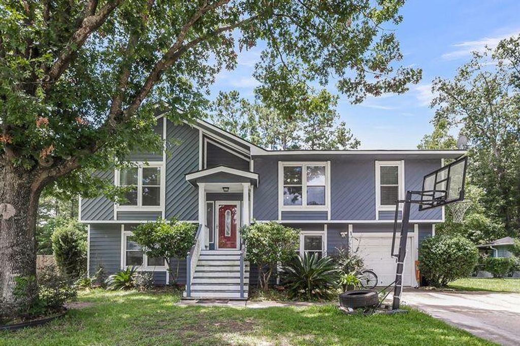 Photo of 1784 Banbury Road, Charleston, SC 29414 (MLS # 25028351)
