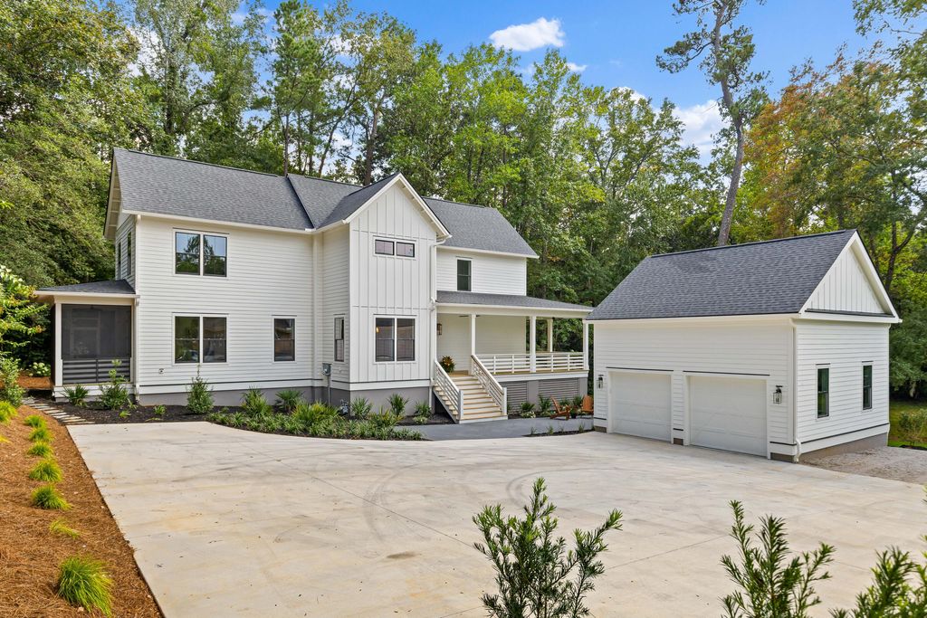 Photo of 215 Marion Avenue, Summerville, SC 29483 (MLS # 25026137)
