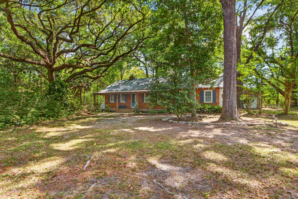 Photo of 7275 Highway 162, Hollywood, SC 29449 (MLS # 25033226)