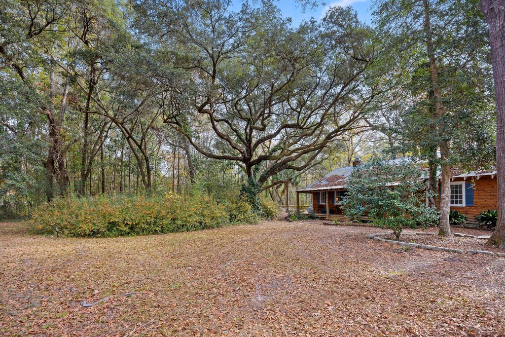 Photo of 7275 Highway 162, Hollywood, SC 29449 (MLS # 25033226)