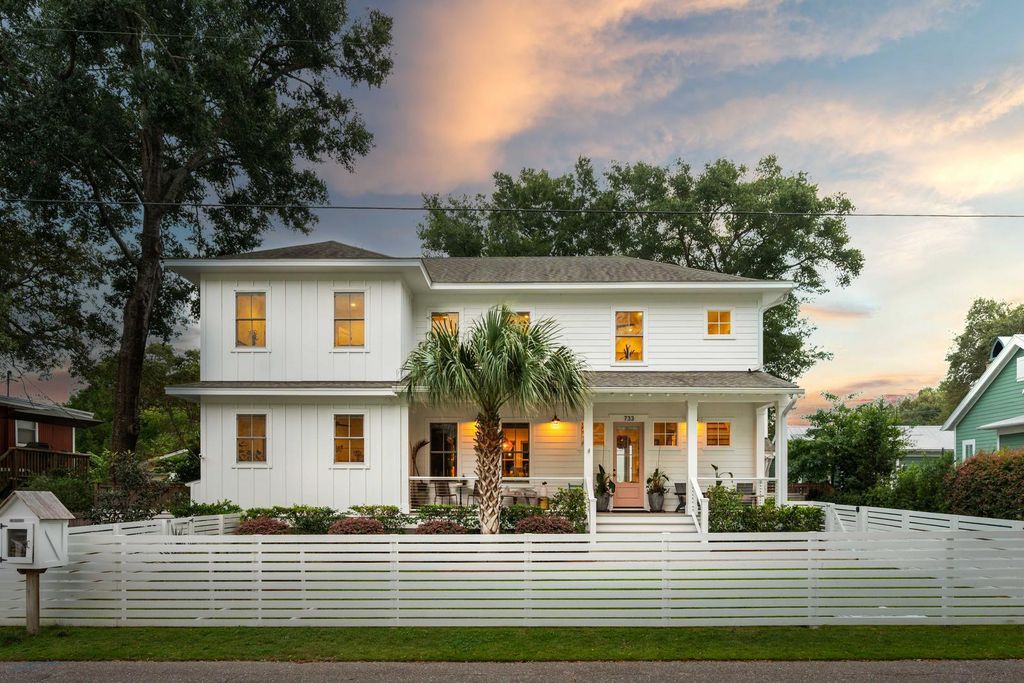 Photo of 733 Atlantic Street, Mount Pleasant, SC 29464 (MLS # 25024299)