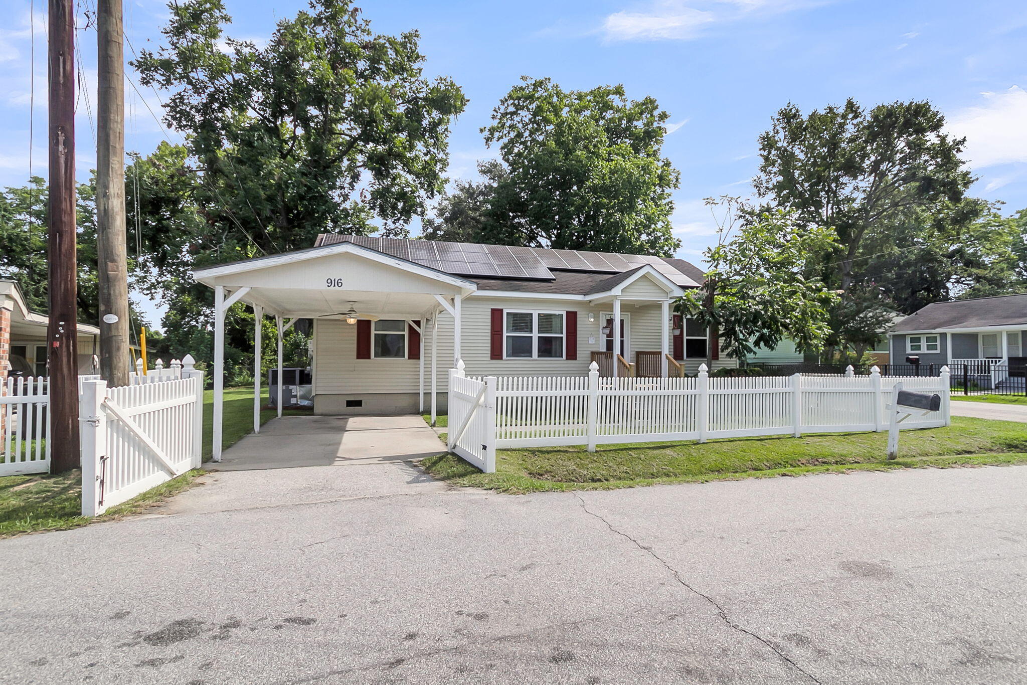 916 Hillsboro Drive