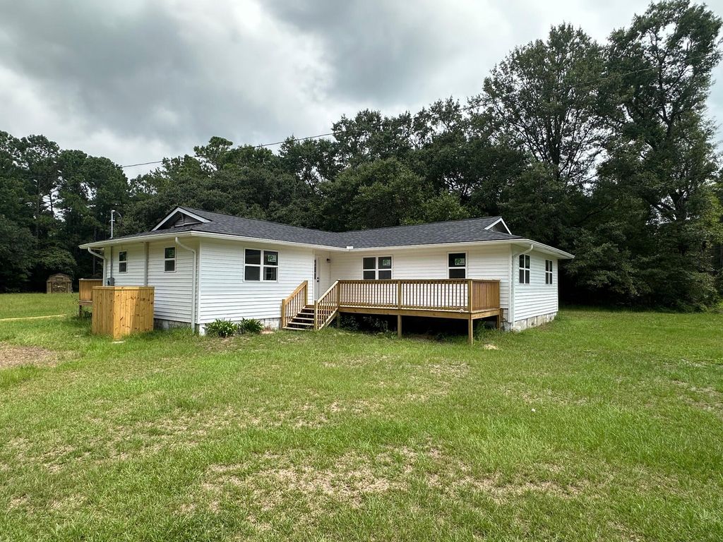 Photo of 1124 Sallie Manigault Lane, McClellanville, SC 29458 (MLS # 25022091)