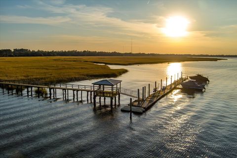 Photo of 22 River Reach Way, Charleston, SC 29407 (MLS # 26012081)