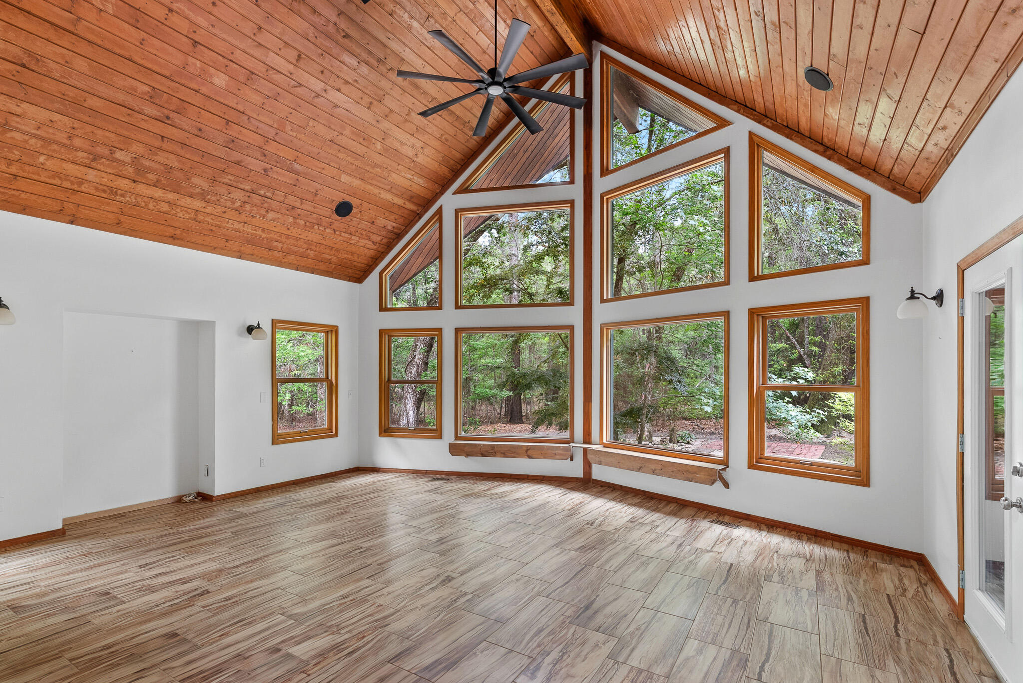 2495 Edenforest