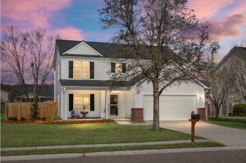 528 Holiday Drive Summerville SC 29483