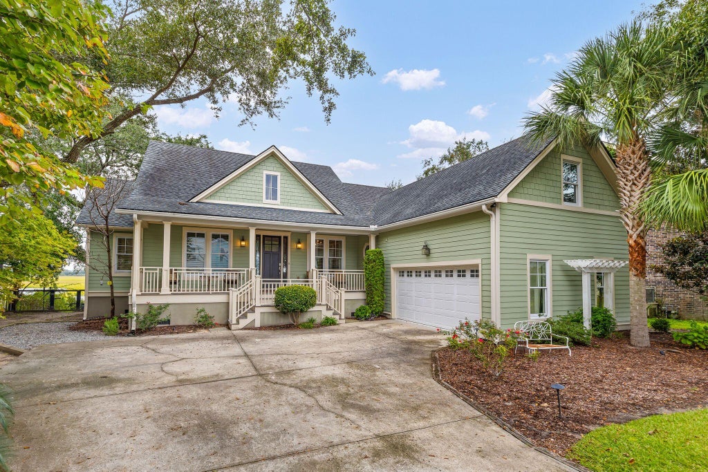 Photo of 823 Colony Drive, Charleston, SC 29407 (MLS # 26027736)