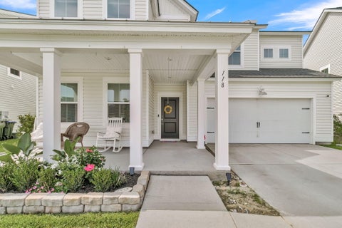 Photo of 118 Red Bluff Street, Summerville, SC 29483 (MLS # 26028377)